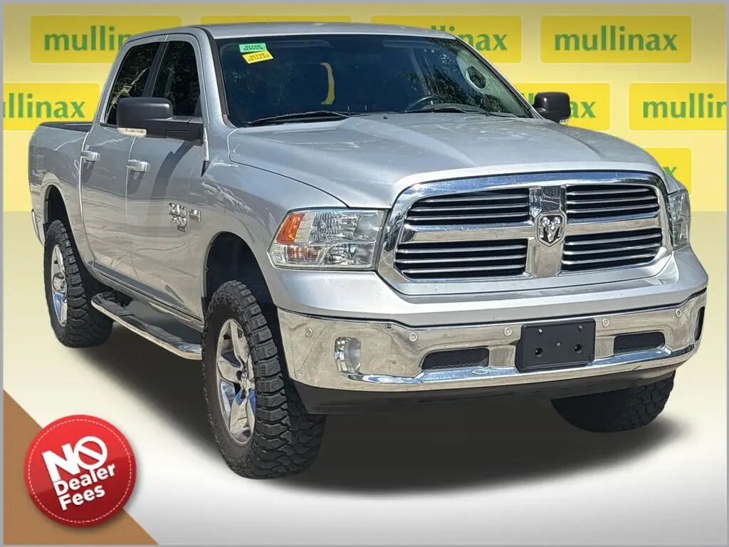 2019 Ram 1500 Classic SLT — photo 1 of 13