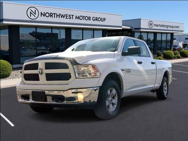 2017 Ram 1500 SLT — photo 1 of 2
