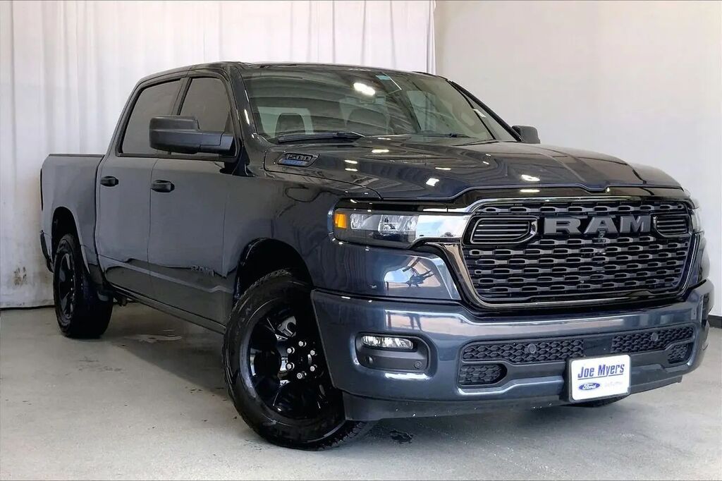 2025 Ram 1500 Tradesman — photo 1 of 14