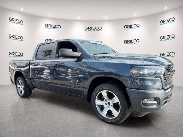 2026 Ram 1500 Express — photo 1 of 10