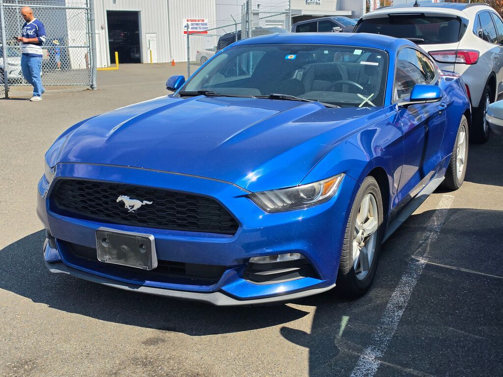 2017 Ford Mustang V6 — photo 1 of 4