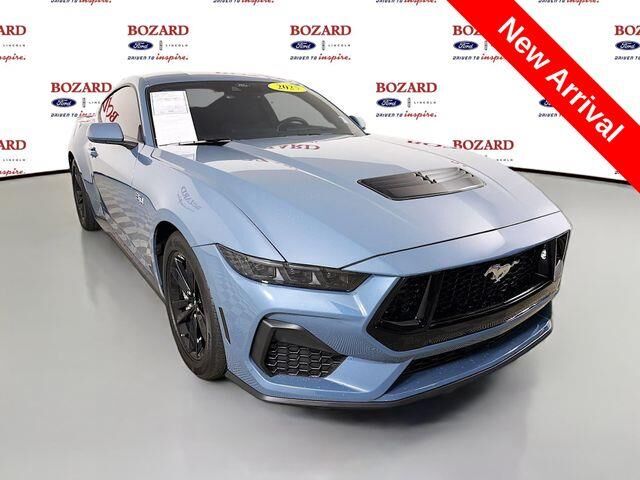 2025 Ford Mustang GT — photo 1 of 6