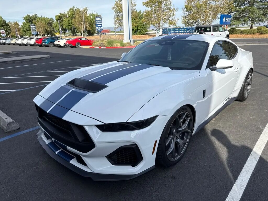 2025 Ford Mustang GT Premium — photo 1 of 10