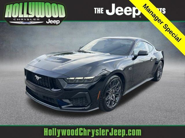 2025 Ford Mustang GT — photo 1 of 13
