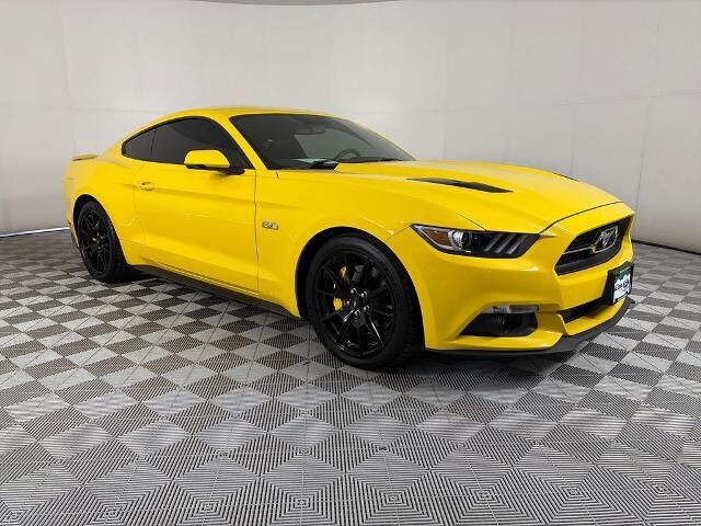 2015 Ford Mustang GT Premium — photo 1 of 13