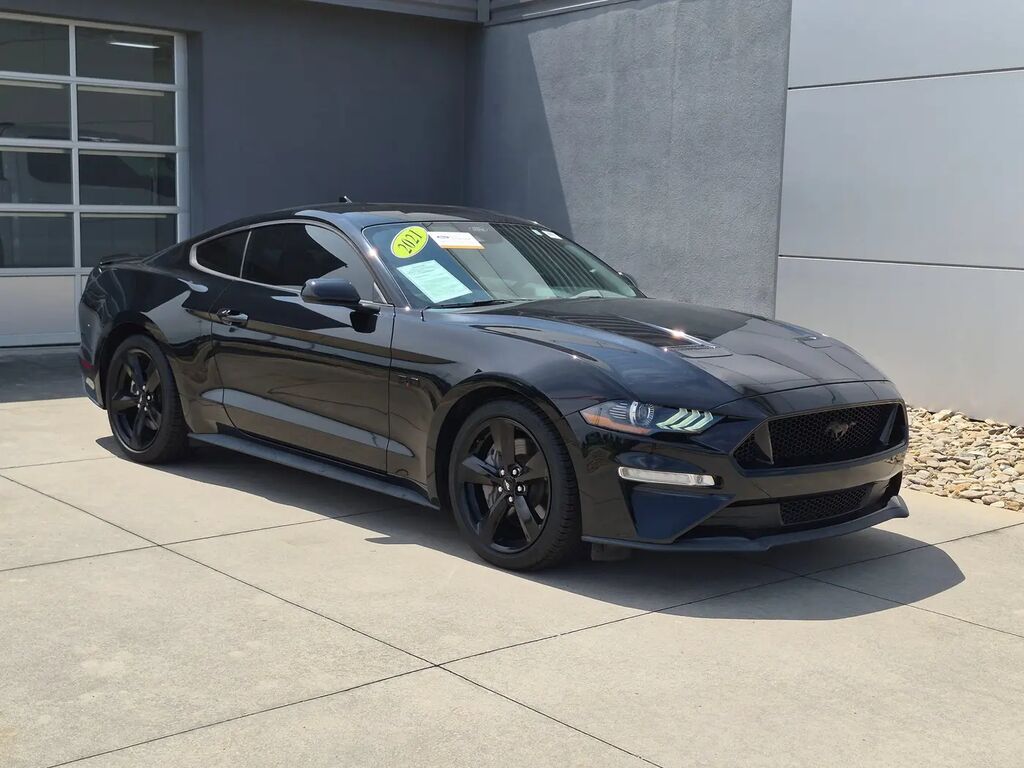 2021 Ford Mustang GT — photo 1 of 13