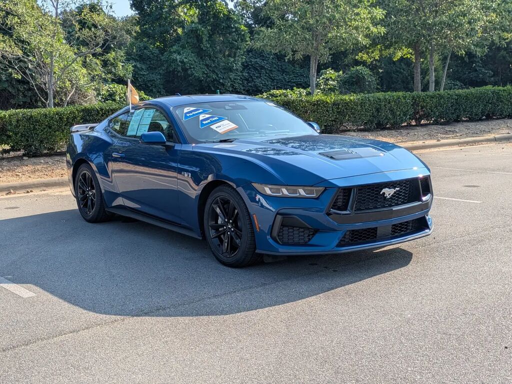 2024 Ford Mustang GT — photo 1 of 13