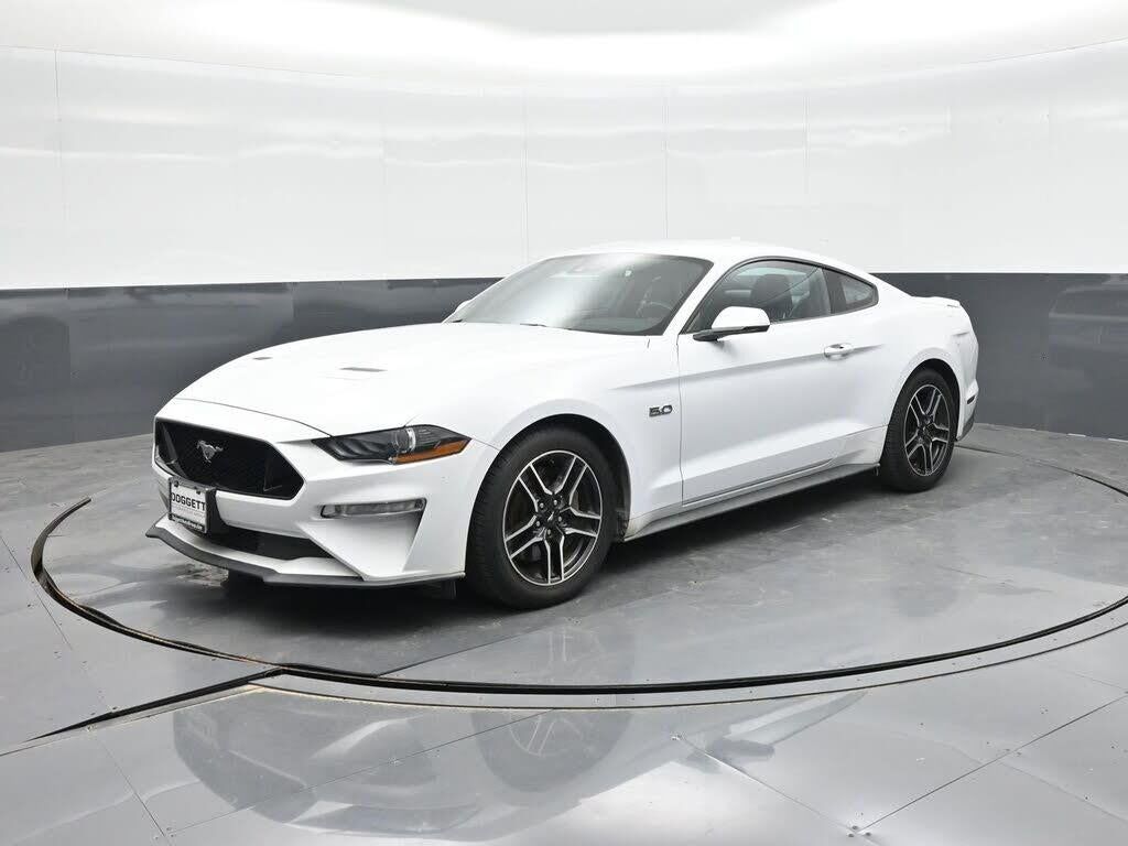2022 Ford Mustang GT Premium — photo 1 of 1
