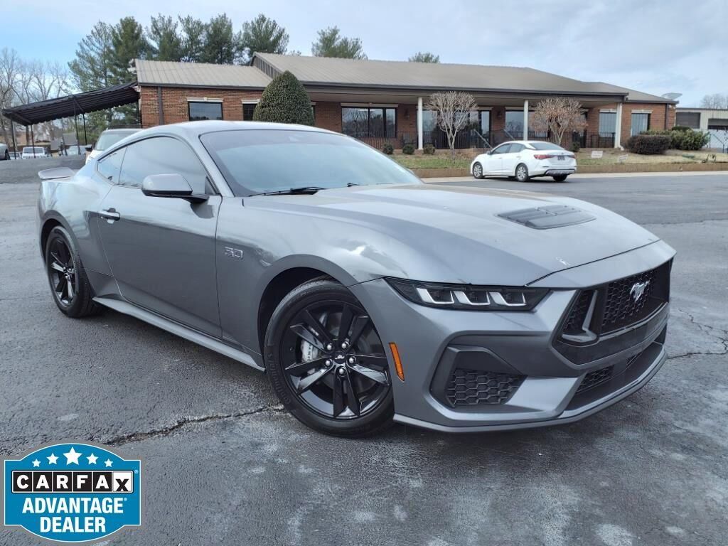 2024 Ford Mustang GT — photo 1 of 13