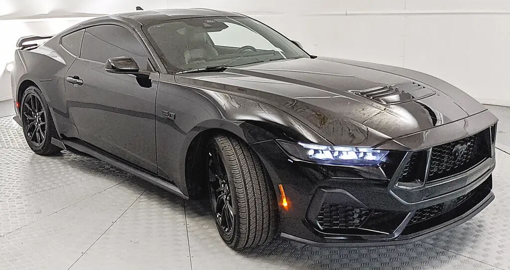 2025 Ford Mustang GT Premium — photo 1 of 13