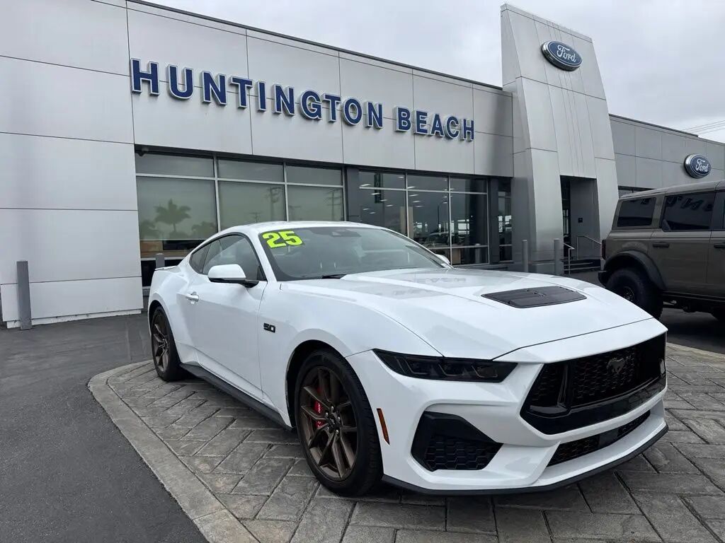 2025 Ford Mustang GT Premium — photo 1 of 13