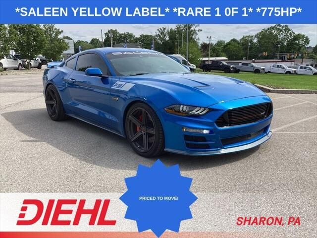 2021 Ford Mustang GT — photo 1 of 13