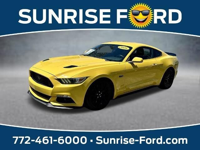 2016 Ford Mustang GT — photo 1 of 13