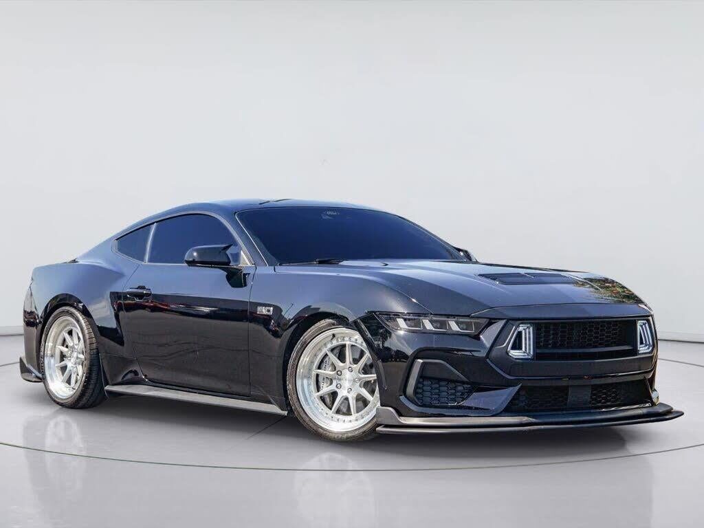 2024 Ford Mustang GT — photo 1 of 1