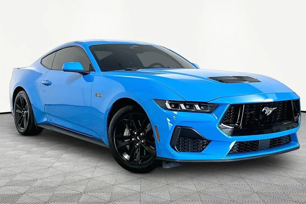 2025 Ford Mustang GT — photo 1 of 13