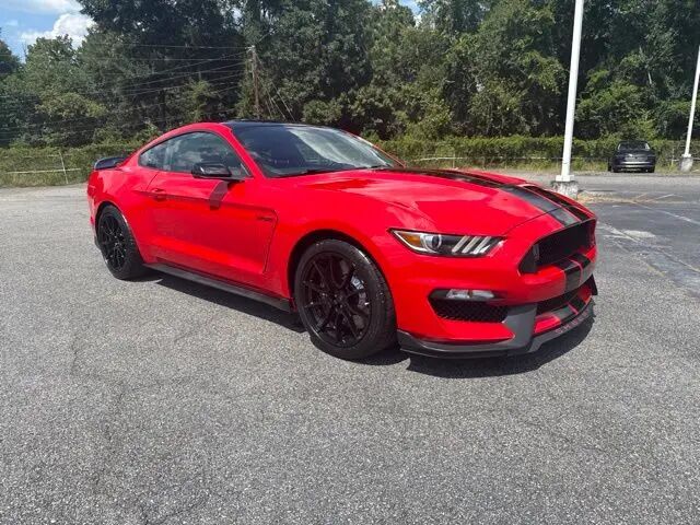 2019 Ford Mustang Shelby GT350 — photo 1 of 13