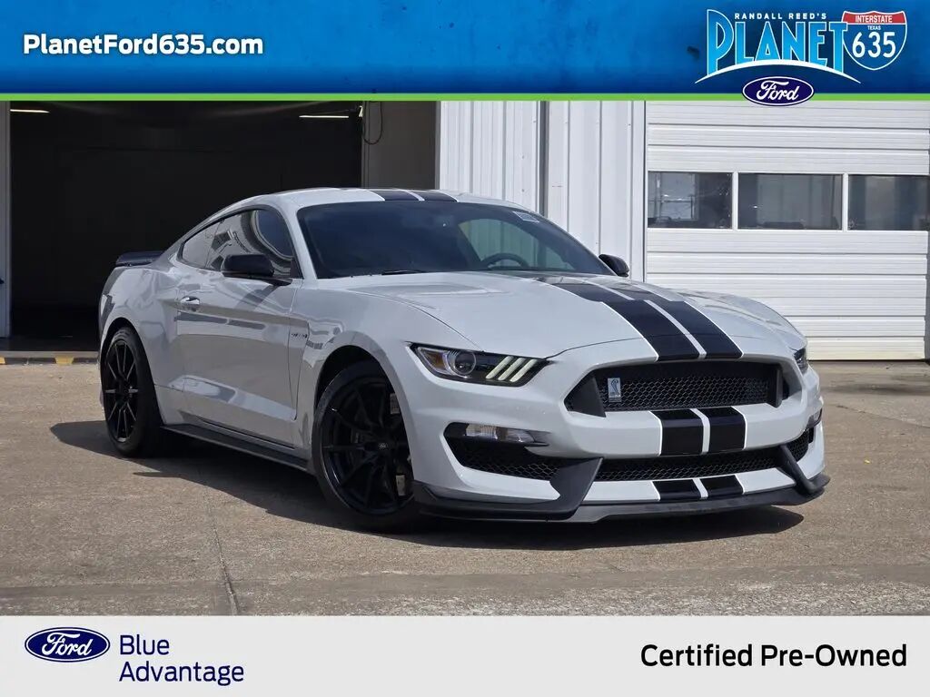 2017 Ford Mustang Shelby GT350 — photo 1 of 10