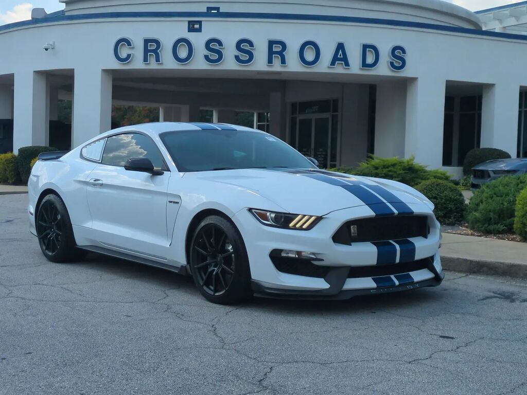 2017 Ford Mustang Shelby GT350 — photo 1 of 13