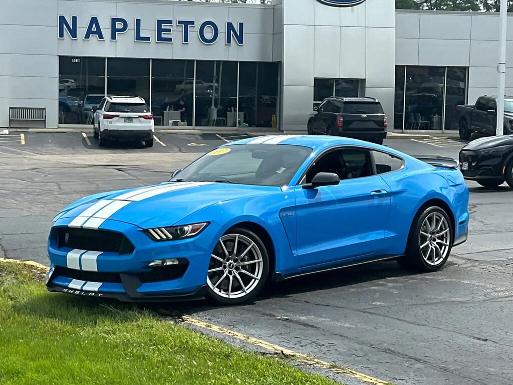 2017 Ford Mustang Shelby GT350 — photo 1 of 13
