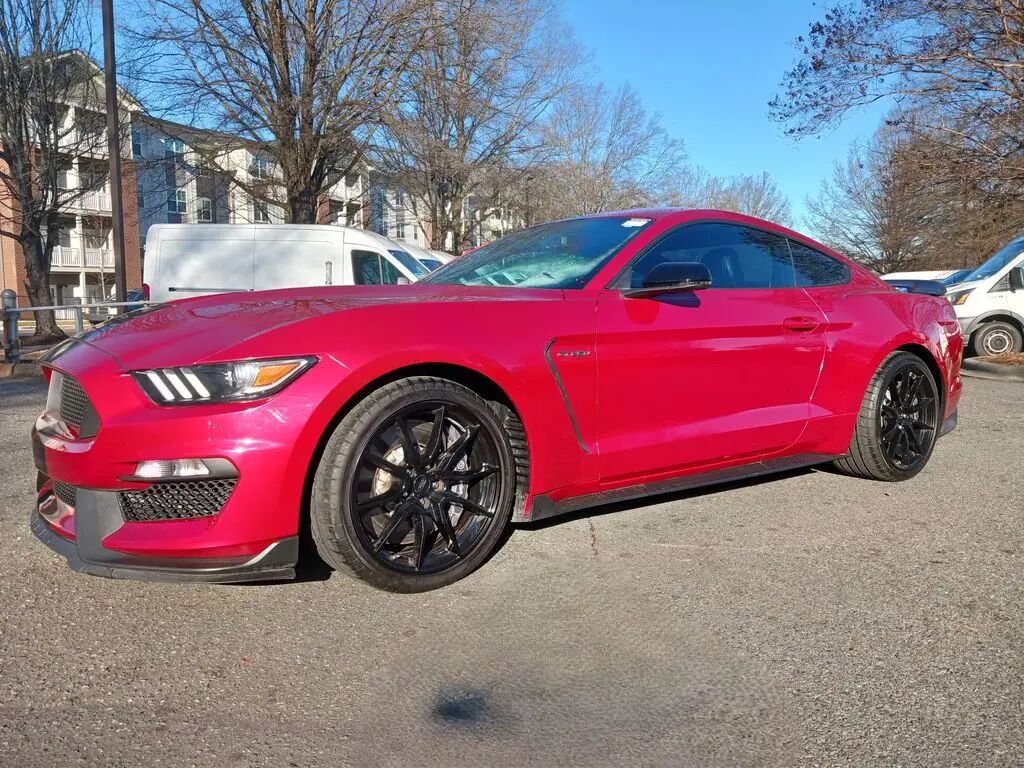 2020 Ford Mustang Shelby GT350 — photo 1 of 13