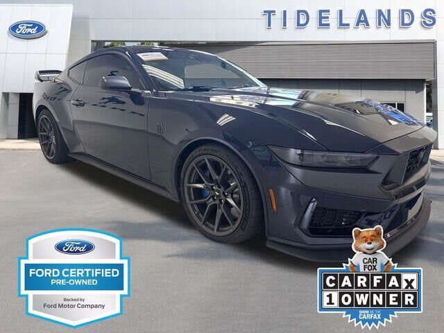 2025 Ford Mustang Dark Horse