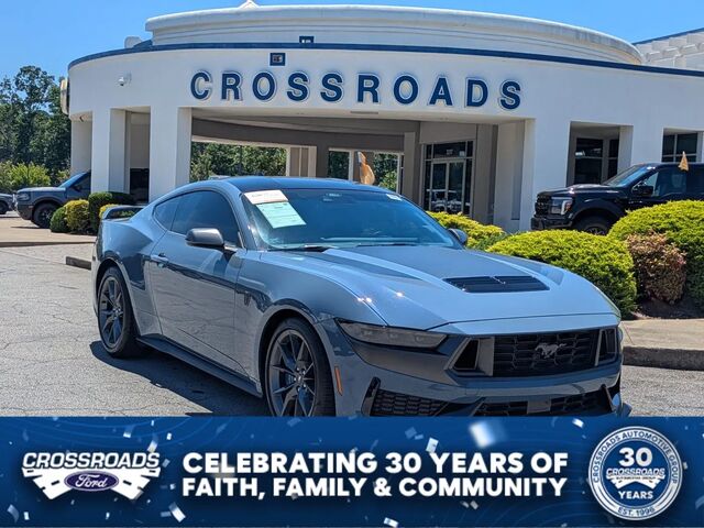 2025 Ford Mustang Dark Horse