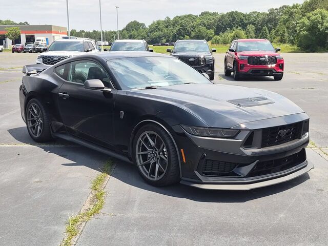 2024 Ford Mustang Dark Horse