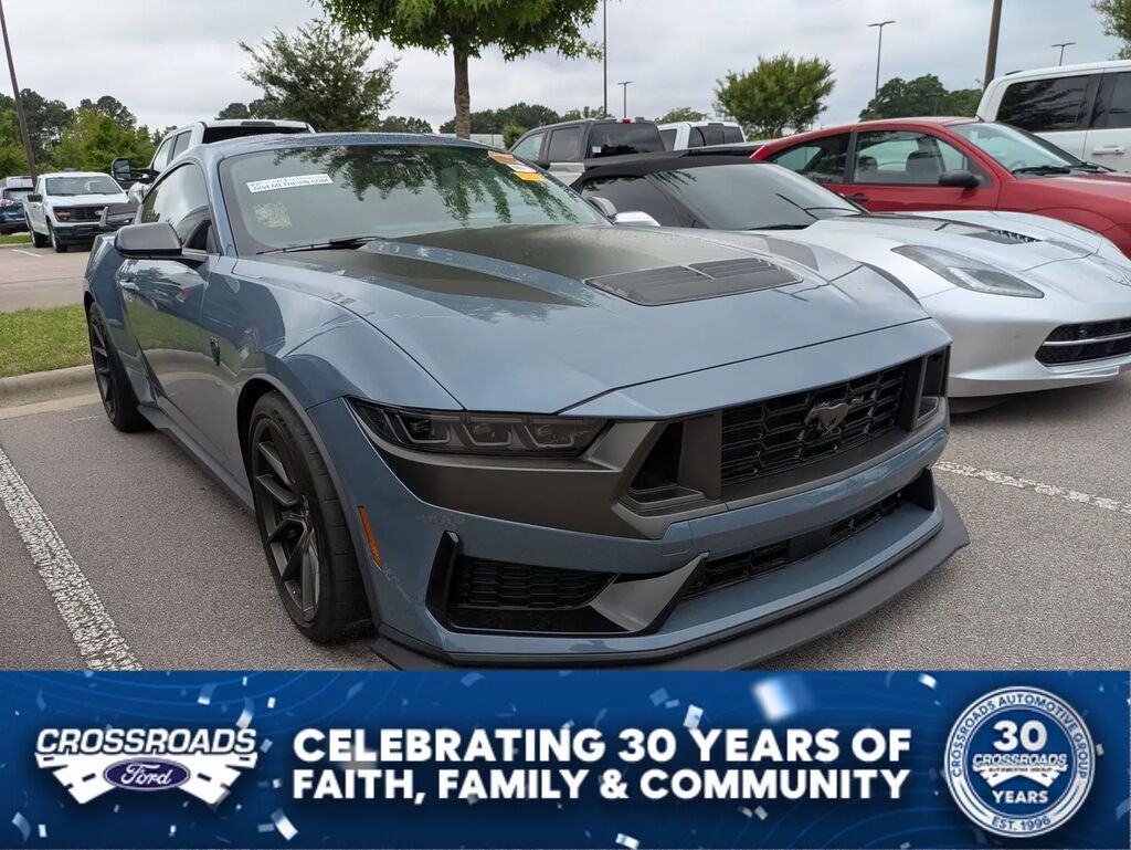 2024 Ford Mustang Dark Horse — photo 1 of 6