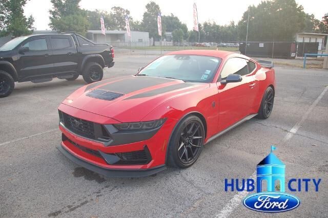 2024 Ford Mustang Dark Horse
