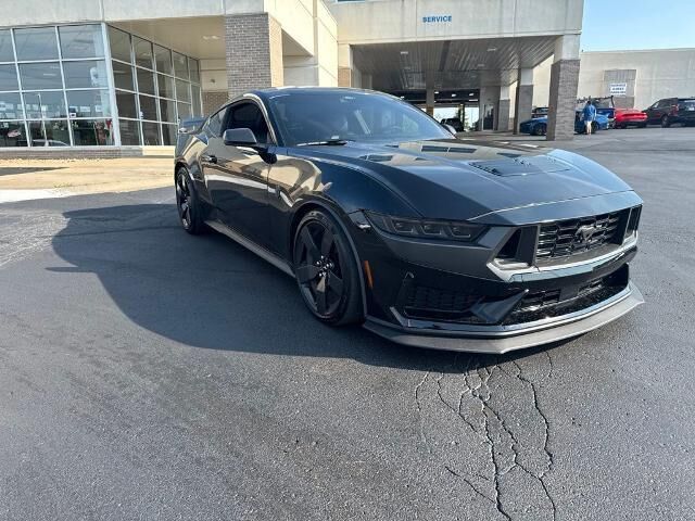 2024 Ford Mustang Dark Horse