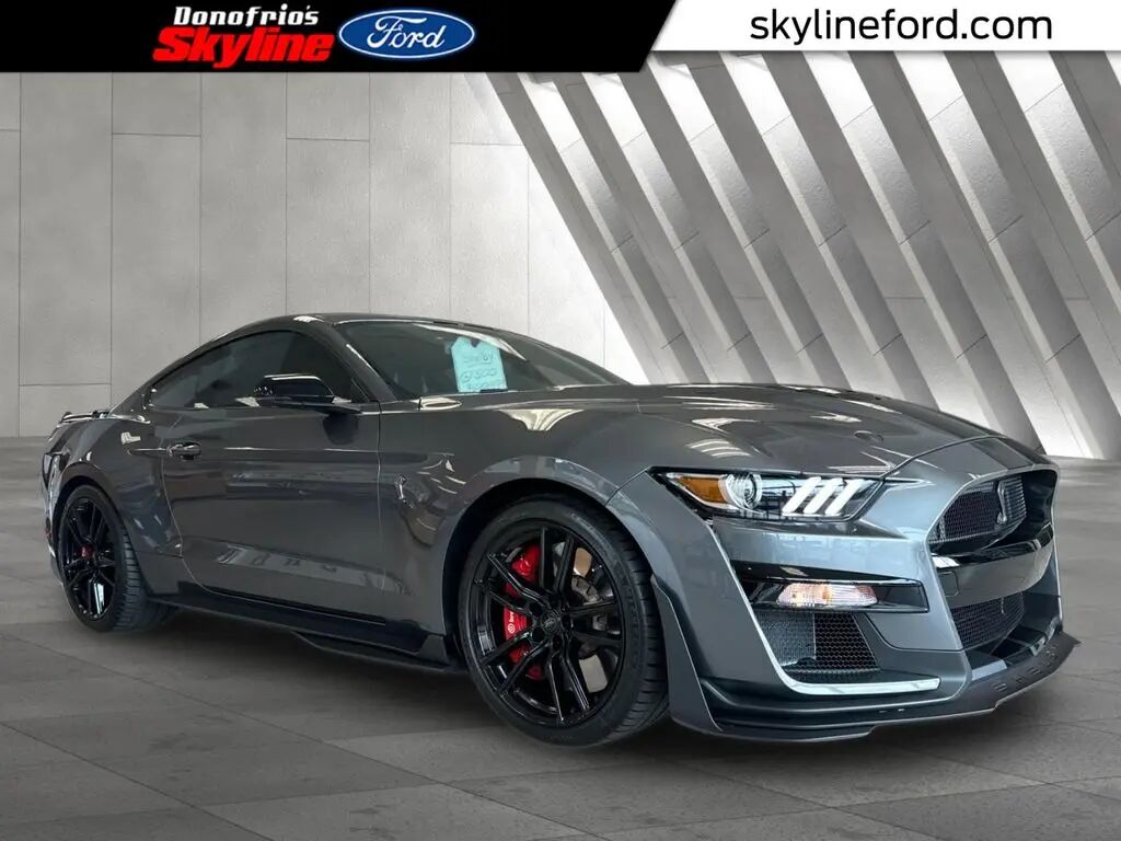 2021 Ford Mustang Shelby GT500 — photo 1 of 13