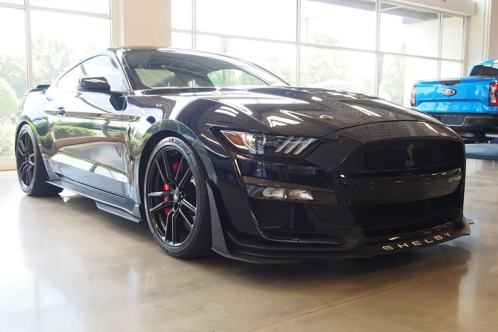 2021 Ford Mustang Shelby GT500 — photo 1 of 13