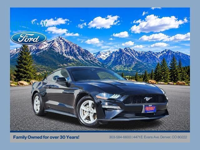 2021 Ford Mustang EcoBoost