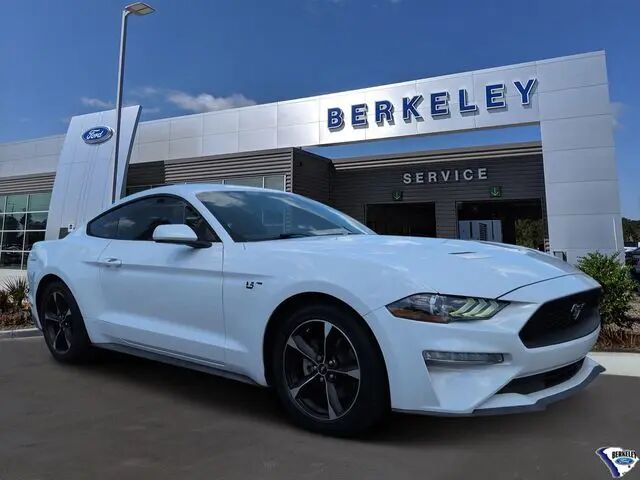 2019 Ford Mustang EcoBoost — photo 1 of 13