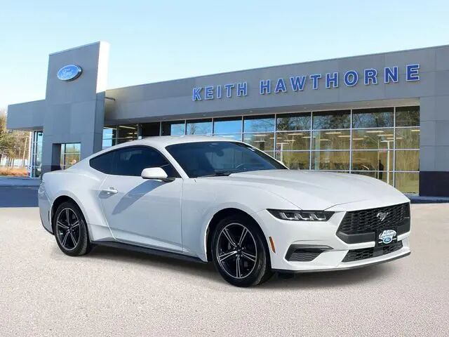 2025 Ford Mustang EcoBoost — photo 1 of 13