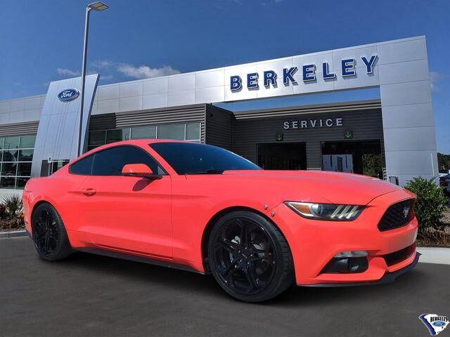 2016 Ford Mustang EcoBoost Premium — photo 1 of 4