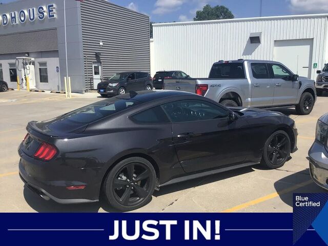 2022 Ford Mustang EcoBoost