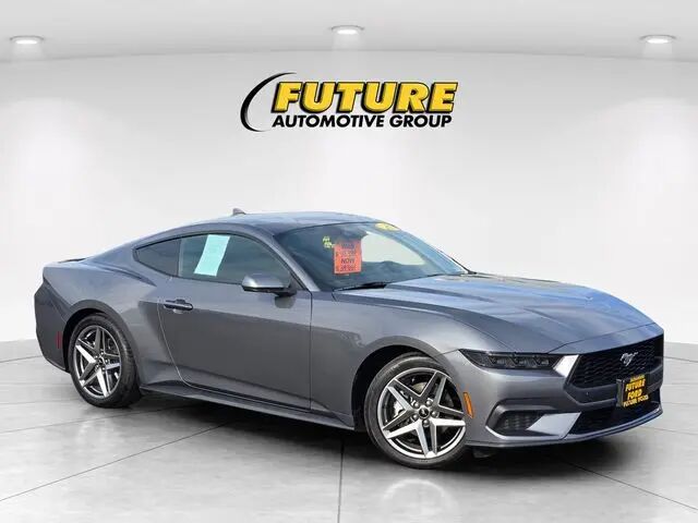 2025 Ford Mustang EcoBoost — photo 1 of 1
