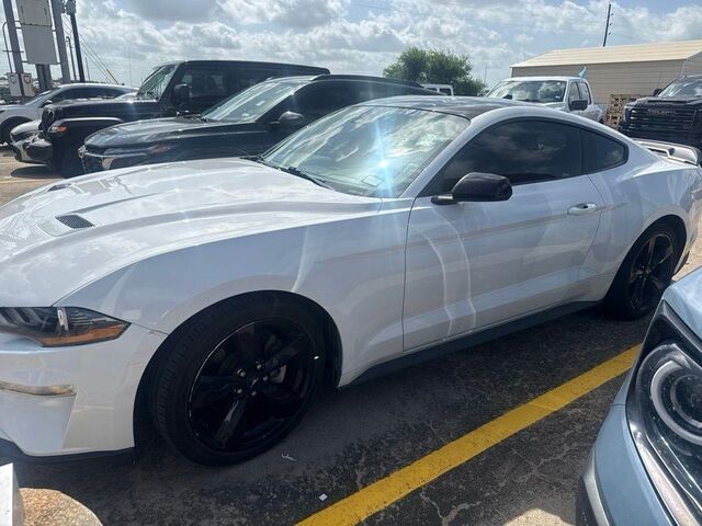 2022 Ford Mustang EcoBoost Premium