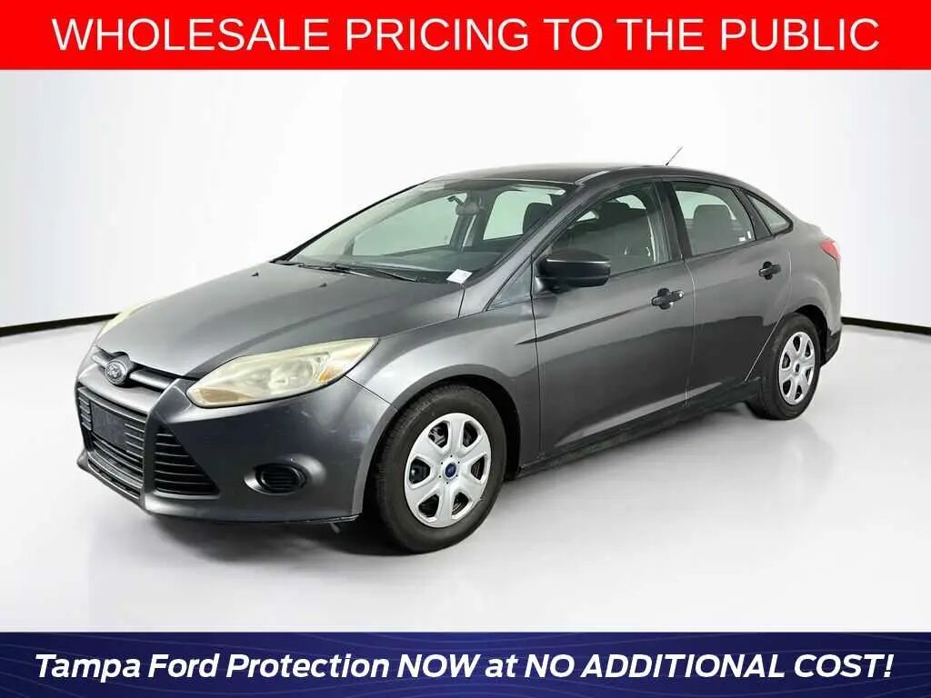 2013 Ford Focus S — photo 1 of 13