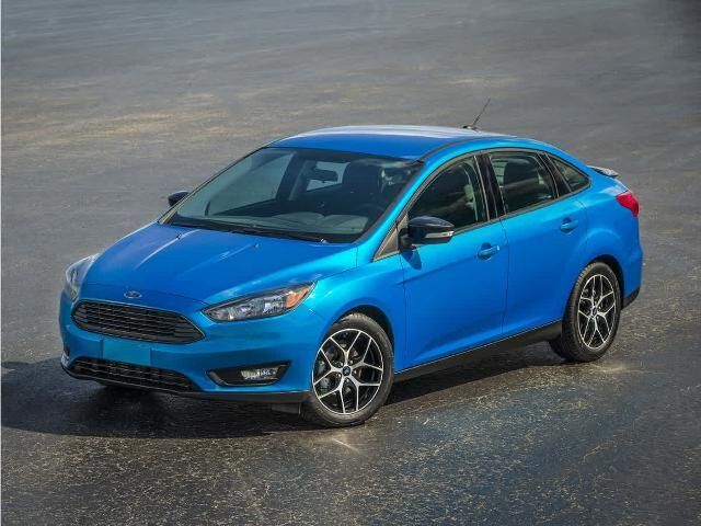 2016 Ford Focus SE — photo 1 of 4