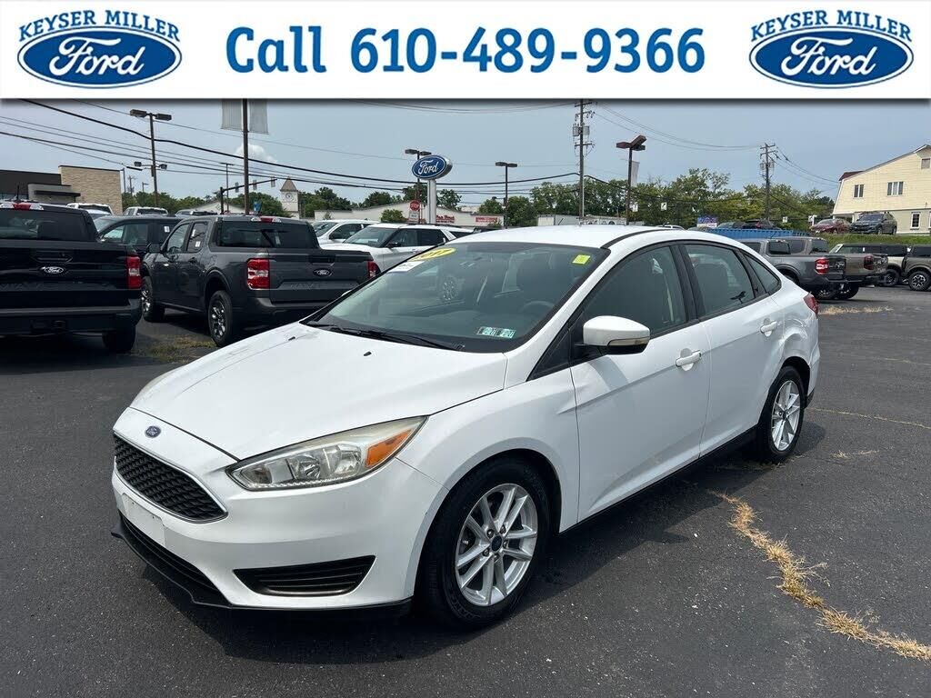 2017 Ford Focus SE — photo 1 of 1
