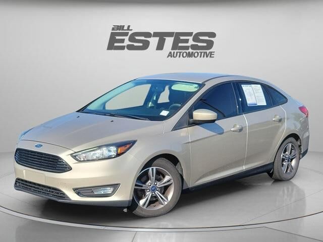 2018 Ford Focus SE — photo 1 of 13