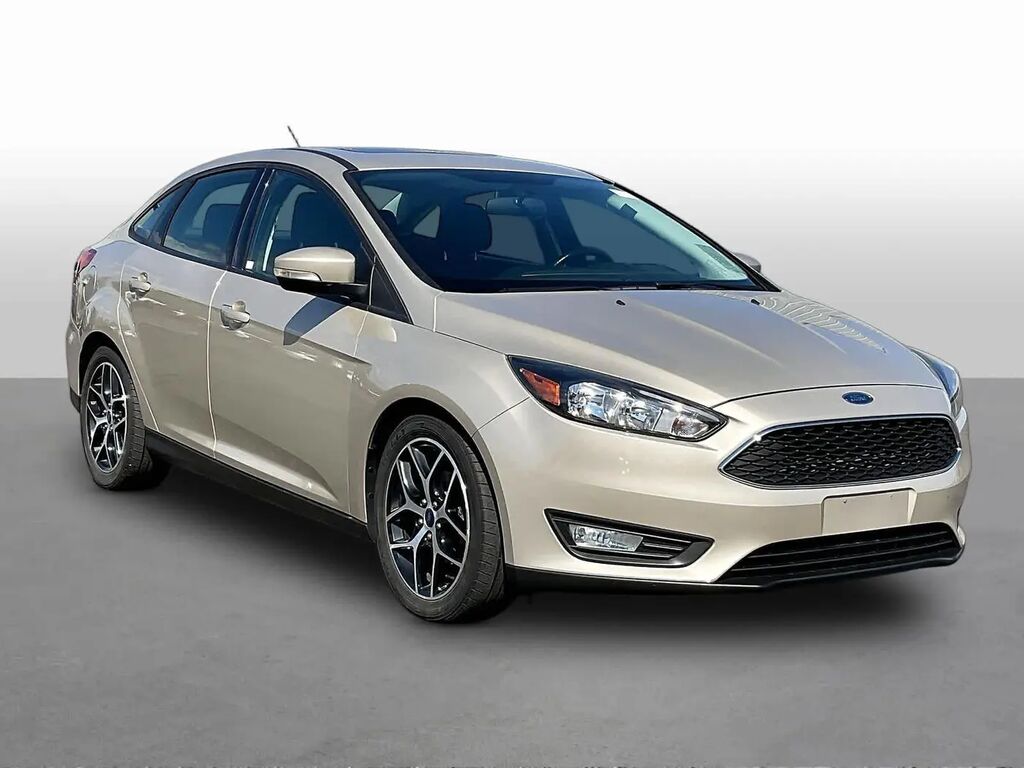 2017 Ford Focus SEL — photo 1 of 13