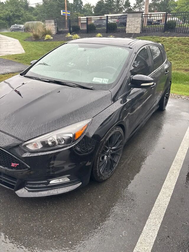 2018 Ford Focus ST