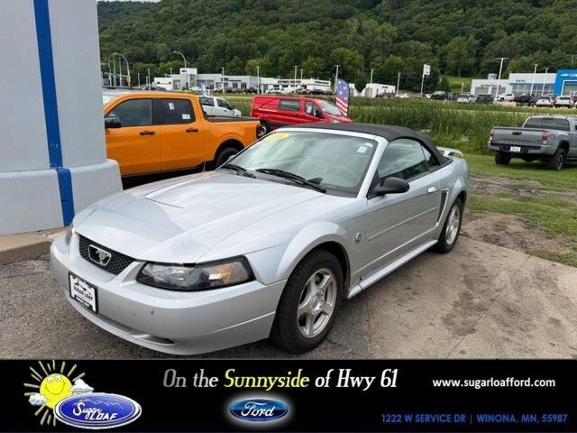 2004 Ford Mustang Deluxe