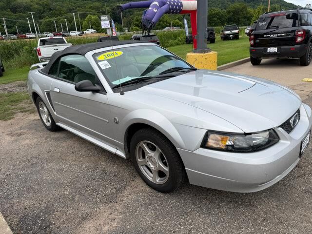 2004 Ford Mustang Deluxe