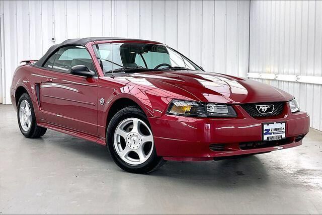 2004 Ford Mustang Deluxe