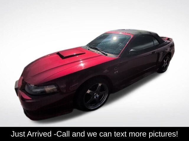 2003 Ford Mustang GT Deluxe