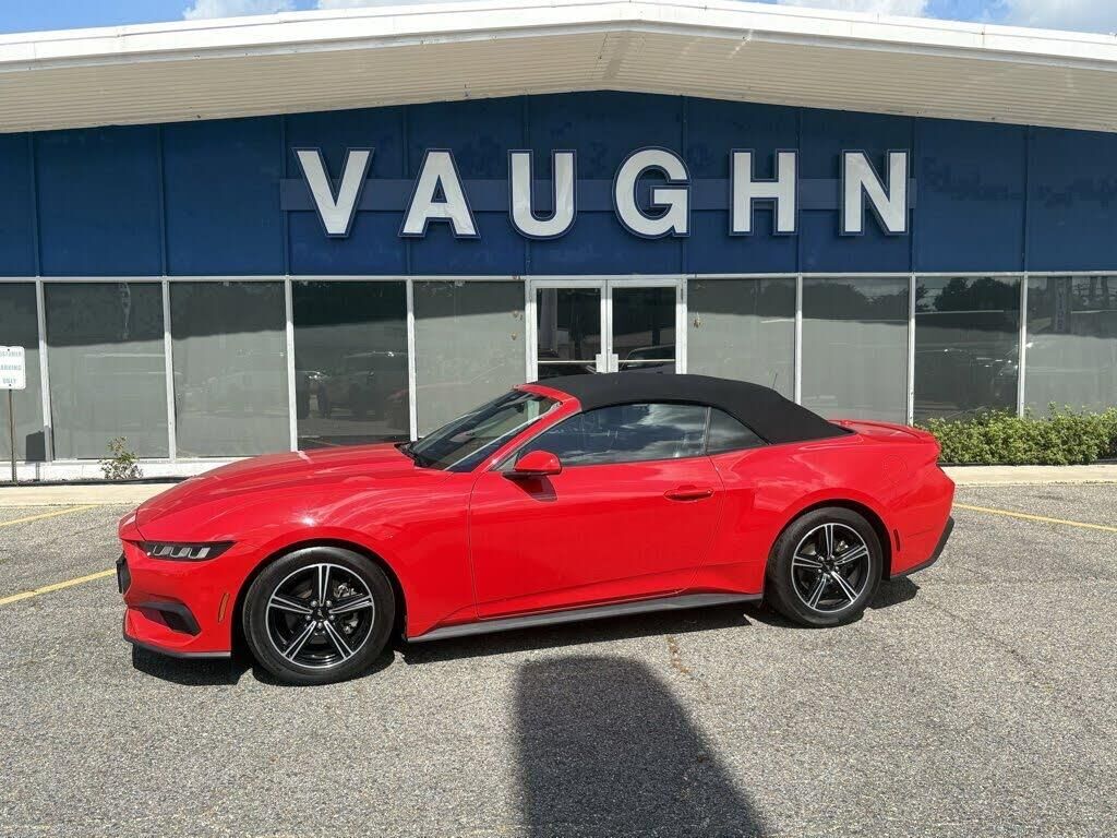 2025 Ford Mustang EcoBoost — photo 1 of 1